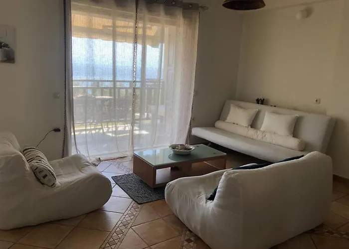 Olive Tree Bay 莱福卡斯特龙