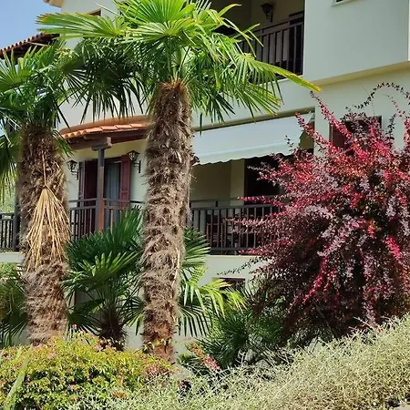 بيت للعطل Olive Tree Bay ليفوكاسترو