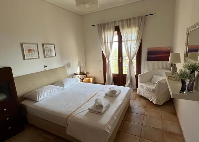 Case de vacanță Olive Tree Bay *